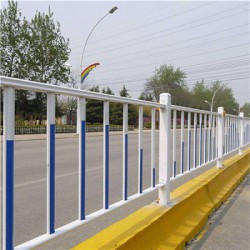 澄迈市政护栏出售马路隔离栏制造人行道防护栏优惠价