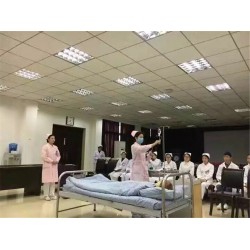 四川专业的护士学校 培养康复治疗技术人才当选三峡联大